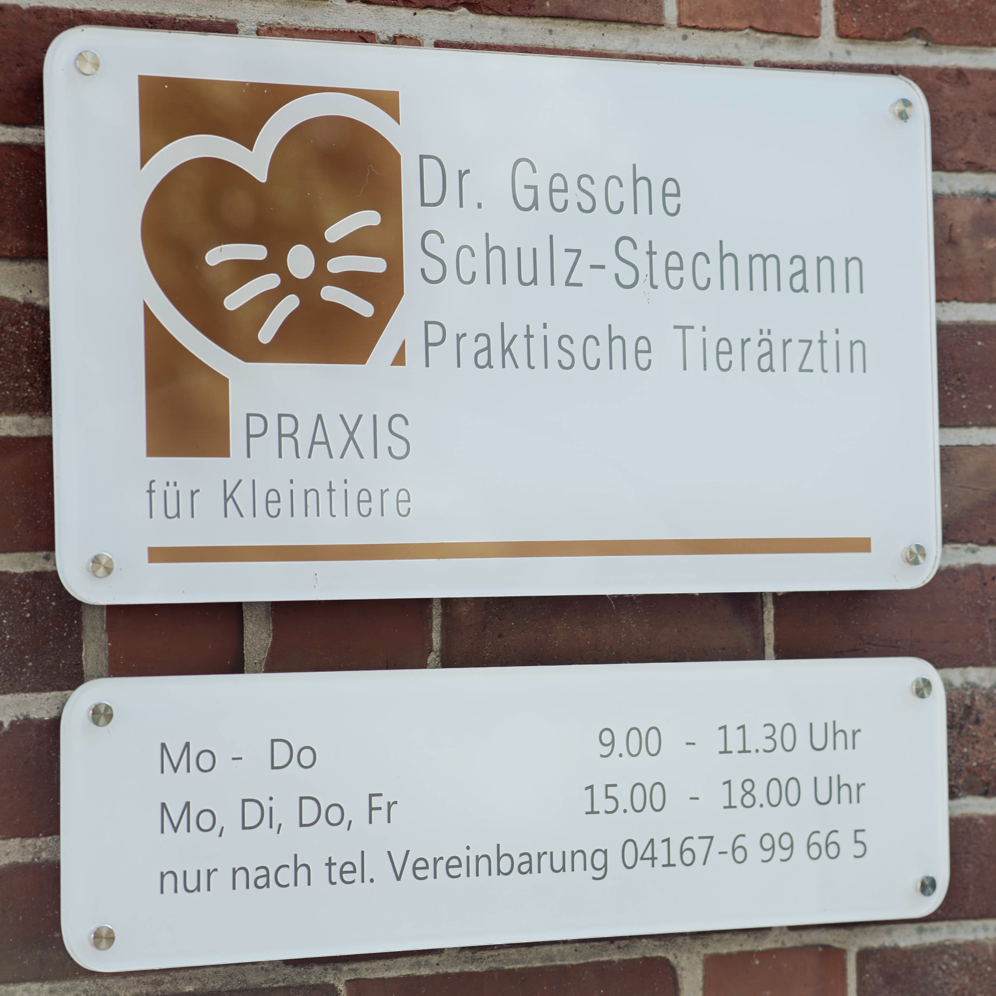 Tierarztpraxis Schild